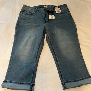 Lee Mid-Rise Capri Regular Fit